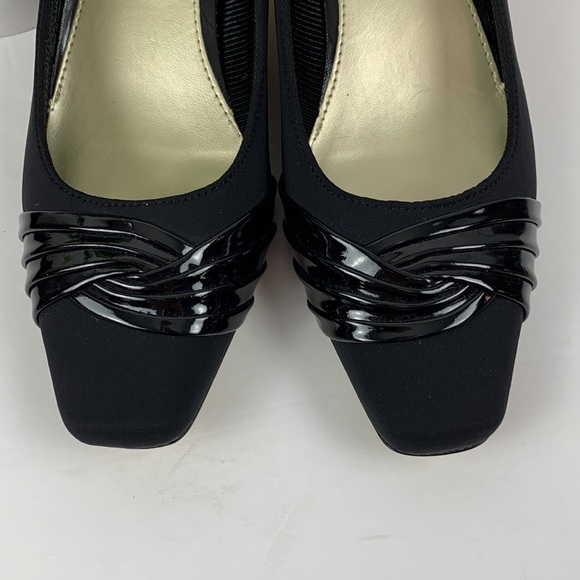 Easy Steet black heels - Picture 3 of 9